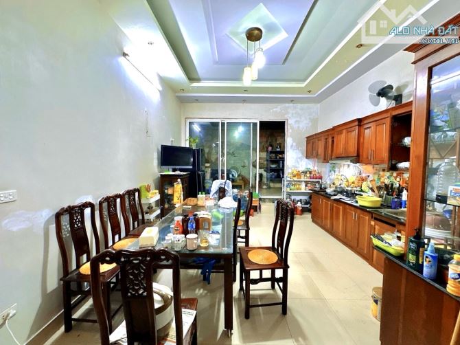 PHỐ LÁNG HẠ CÁCH 15M - Ô TÔ ĐỖ CỬA KINH DOANH - DT TO GIÁ NHỎ - 4 TẦNG 62M CHỈ VỚI HƠN 14T - 1