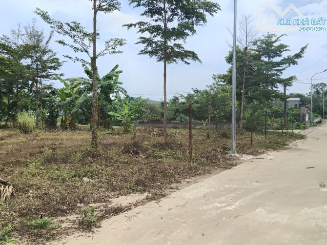 Cần bán 2.240 m tại huyện Trạch rất phù hợp để phân lô nghỉ dưỡng giá 5.x triệu /mét - 1