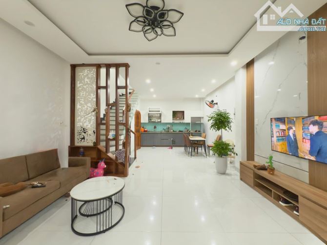 Bán nhà 4 tầng kiệt 3m Bình An 7. Dt 45m2 3pn nhà mới hiện đại vị trí đẹp ở tốt - 1