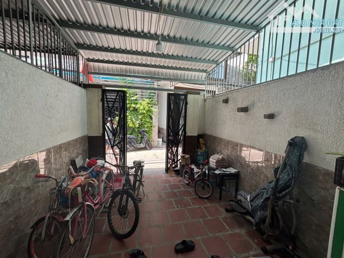 Bán nhà 2 tầng kiệt oto Bình An 7. Dt 67m2 kiệt thông vị trí trung tâm Hoà Cường ở tốt - 1