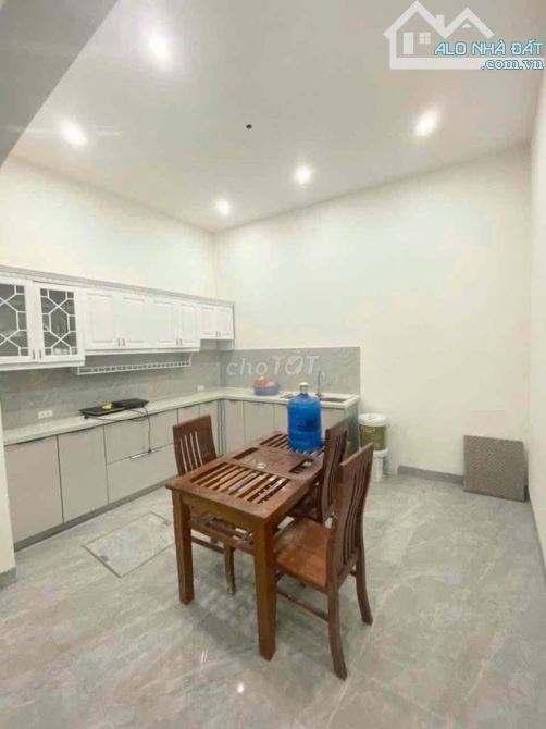 Cho thuê nhà mặt ngõ 114 Vũ Trọng Phụng, Thanh Xuân. DT 45m x 4 tầng, gồm 4 ngủ + 3 vs, - 1