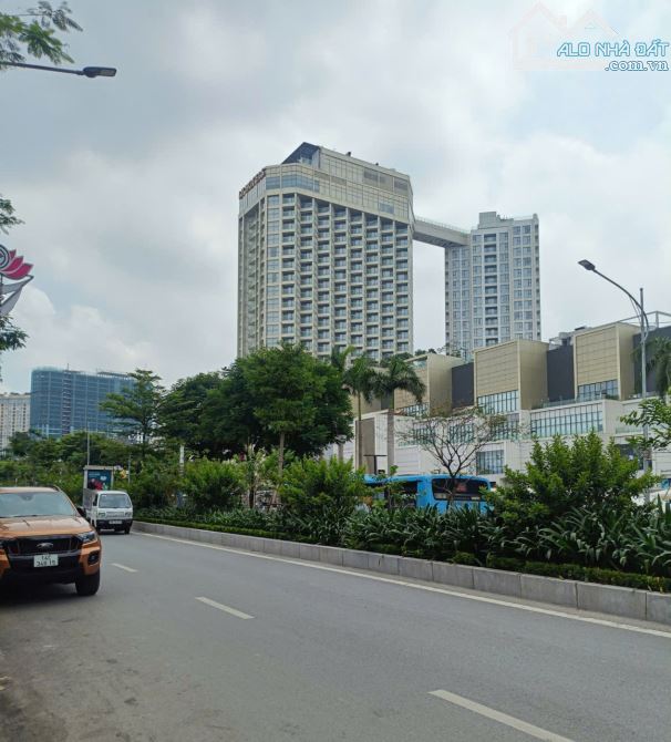 Hiếm, Vỉa hè KD, ô tô tránh, 2 thoáng, Phú Thượng 92.5m2 Đất, giá 25,5 tỷ - 1