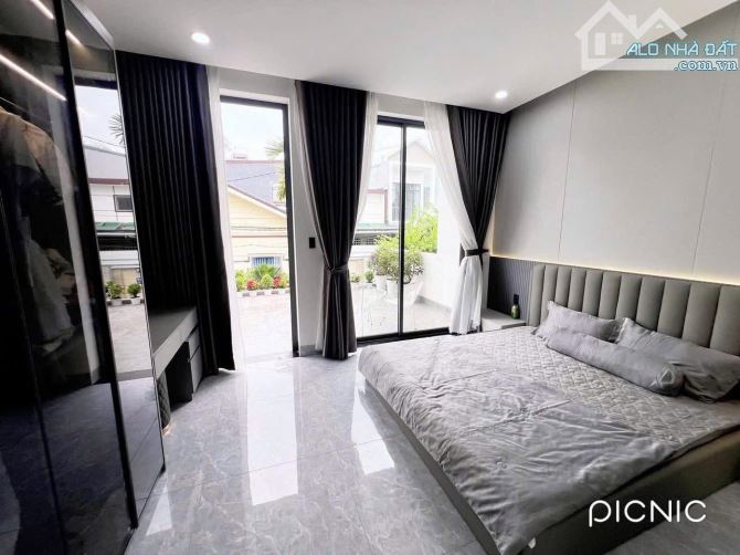 NHÀ ĐẸP GÓC 2 MẶT ĐƯỜNG HẺM 434 Y MOAN KHU DÂN THÀNH ĐỒNG, GIÁ 9.9 TỶ - 12
