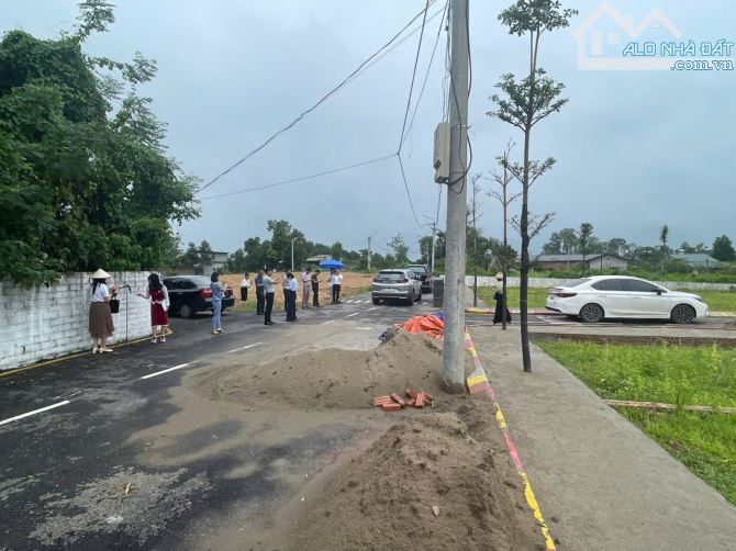 BÁN ĐẤT TP VỆ TINH HOÀ LẠC OTO VÀO TẬN ĐẤT - 12