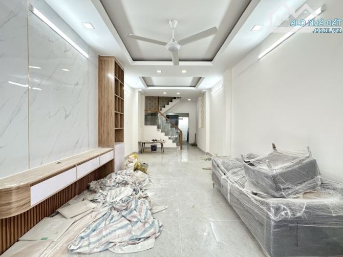 NGUYỄN VĂN ĐẬU GIÁP PHAN ĐĂNG LƯU – HẺM Ô TÔ - 2 TẦNG MỚI - VIEW CÔNG VIÊN - 69M2 - 9.2 TỶ - 12