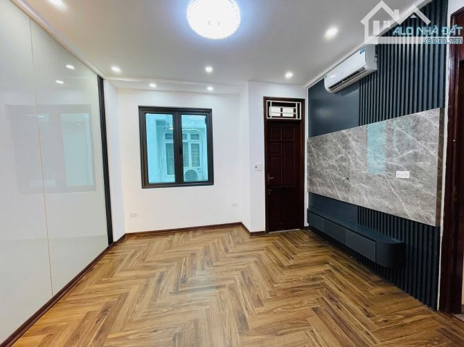 NHỈNH 7 TỶ! NHÀ ĐẸP PHỐ YÊN HOÀ, CẦU GIẤY, DT 30M2 - MT 4M - LÔ GÓC - 12