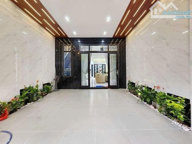 NHÀ 3 TẦNG ĐẸP ĐƯỜNG LÊ VĂN THỊNH - HOÀ MINH - LIÊN CHIỂU - 12
