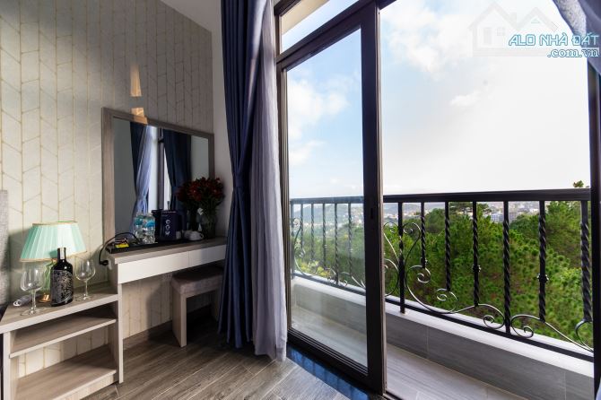 🏢🏞️🎑 KHÁCH SẠN CAO CẤP 25 PHÒNG NGAY TRUNG TÂM  – VIEW RỪNG THÔNG SĂN MÂY TOÀN CẢNH - 13