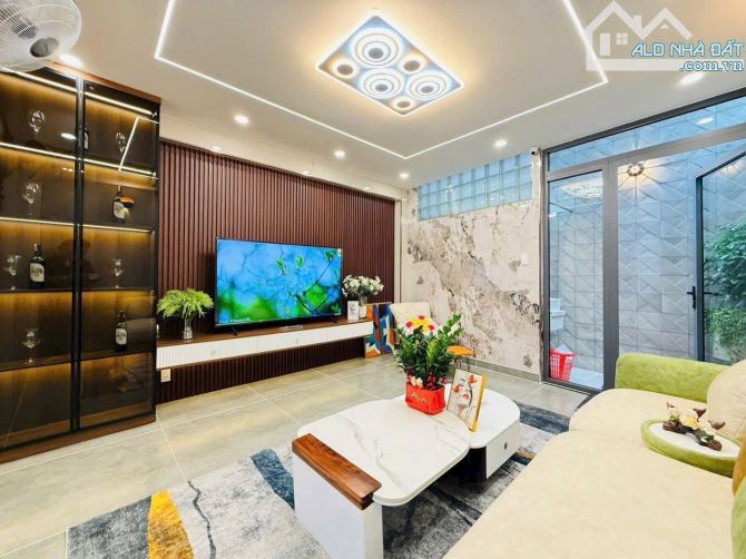 SIÊU PHẨM 5 TẦNG THANG MÁY 450KG, KHU ĐỒNG BỘ PHẠM VĂN CHIÊU GÒ VẤP, 4*15m, NHỈNH 9 TỶ - 19