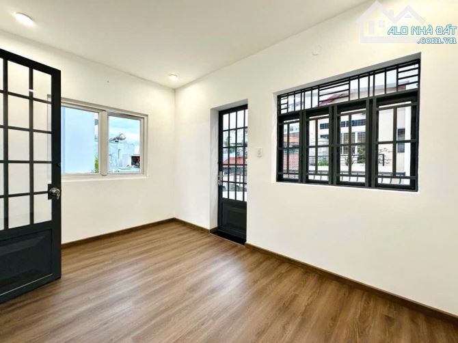 SIÊU PHẨM 3 MẶT NGUYỄN ĐÌNH CHÍNH P11 PHÚ NHUẬN 4 TẦNG 60 M2 - 20