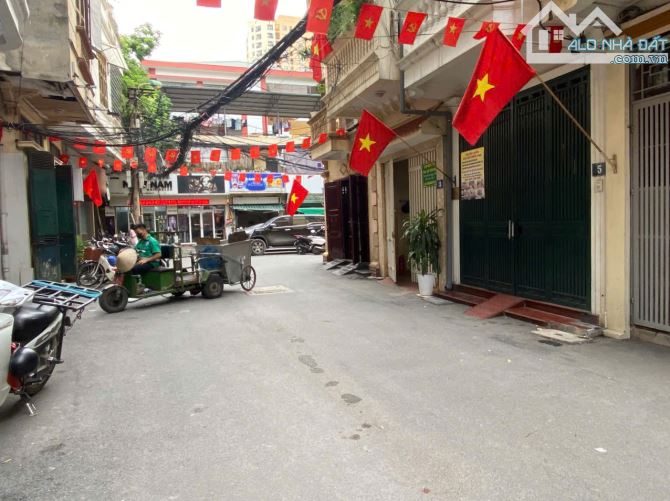 Nhà đẹp Cù Chính Lan 45m2x5T MT4m nhà nhiều phòng ngõ oto đỗ tránh tiện KD giá mềm 20tr - 2