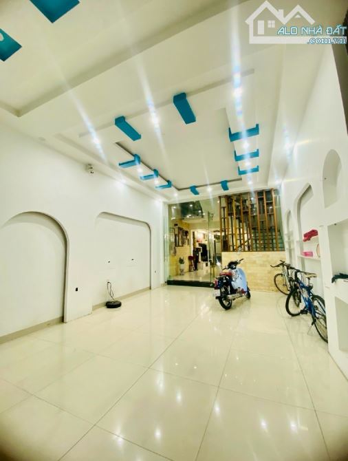 💥RẺ NHẤT - NHÀ 4 TẦNG - NHỈNH 18 tỷ - PHAN ĐĂNG LƯU - 100m2 - MT 5m - K/D ĐỈNH - 2