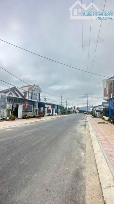 BÁN ĐẤT ĐƯỜNG HƯƠNG LỘ 5 TRUNG TÂM  DIÊN ĐIỀN DIÊN KHÁNH CHỈ 2TỶ650TR RỘNG 283M2 - 2