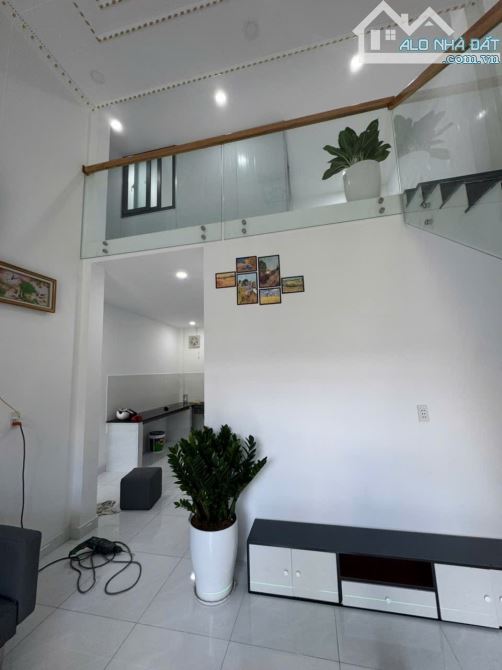 BÁN NHÀ HẺM 8M LINH XUÂN 1 TR 1L 3PN . 6*58 - 2