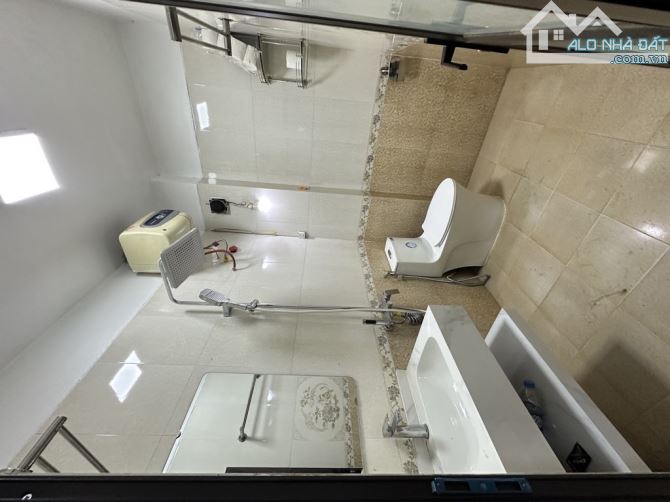 Chính Chủ Bạn Huân Gửi Bán Nhà Cầu Giấy – Gần BV E – 50m² x 5 Tầng, Thang Máy - 2