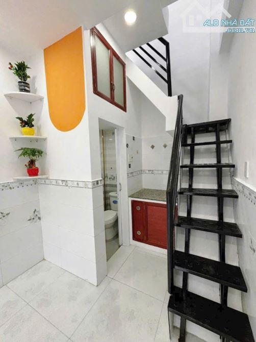 Nhà Nhỏ Mini Giá Cực Hời Ở Thành Phố Hồ Chí Minh _ Chỉ 1 Tỷ 430 Triệu - 2
