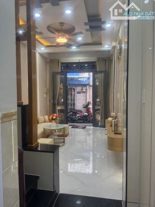 BÁN NGÔI NHÀ XINH PHÙ HỢP GIA ĐÌNH 2 CON, 2 TẦNG, 2PN, QUANG TRUNG P10 GV, CHỈ 3 TỶ XÍU - 2