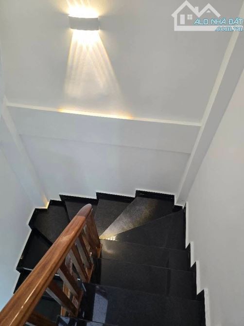 Bán nhà Liên Ninh, Thanh Trì diện tích 30m2, 5 tầng, Ô tô cách 20m - 2