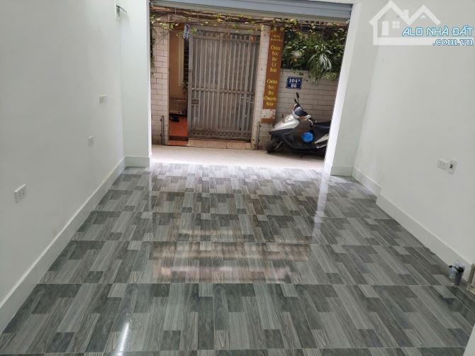 Cho thuê căn hộ tầng 1 Tập Thể Thành Công, Ba Đình. Giá: 7.5tr. - 2