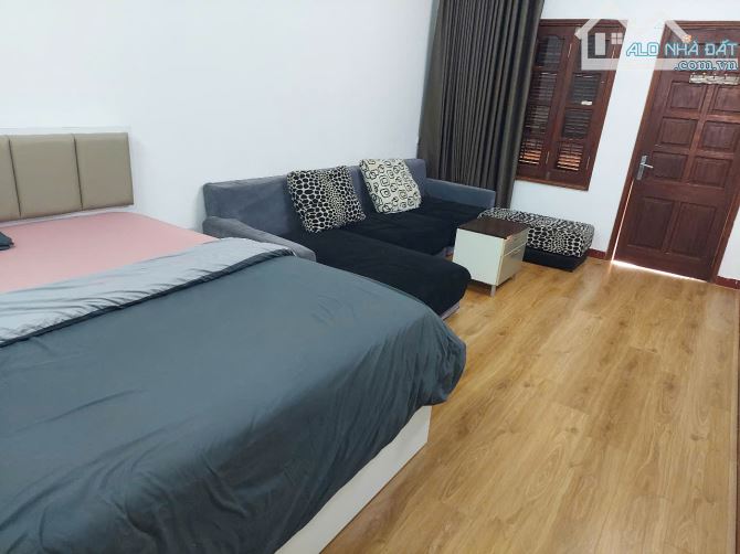 Cho thuê căn hộ tập thể Tầng 4 ngõ 91 Nguyễn Chí Thanh, Đống Đa. Giá: 7.5tr - 2