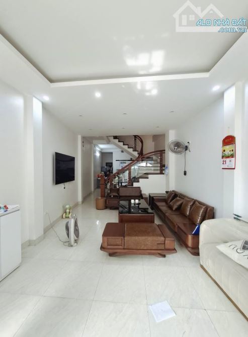 HÀ TRÌ HÀ ĐÔNG, 60M, 5T, MT4,5M, GIÁ 17,9 TỶ - 2
