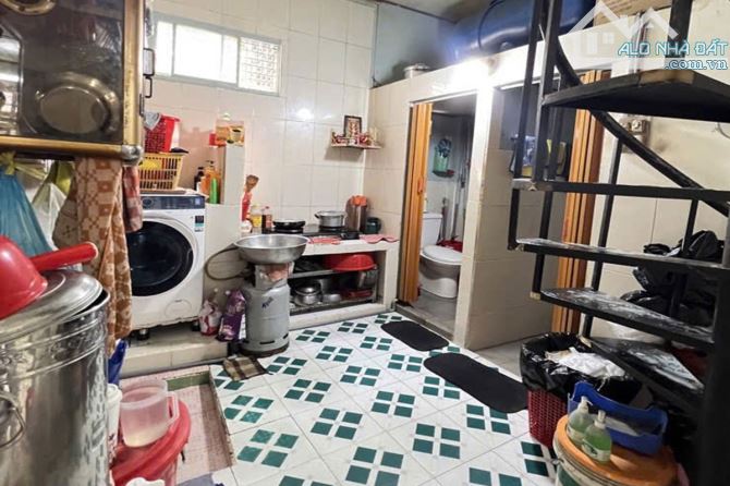 Bán nhà hẻm 3m, Lạc Long Quân, Tân Bình, 40 m² (4.2m x 11m), 3 phòng - Giá 4.2 tỷ TL - 2