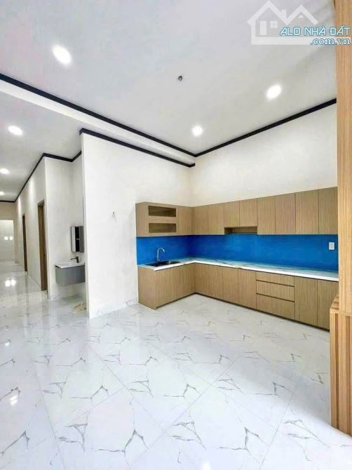 NHÀ CẤP 4 SỔ HỒNG RIÊNG THỔ CƯ 100m2 NGAY PHƯỜNG TÂN TRIỀU 400TR SỞ HỮU - 2