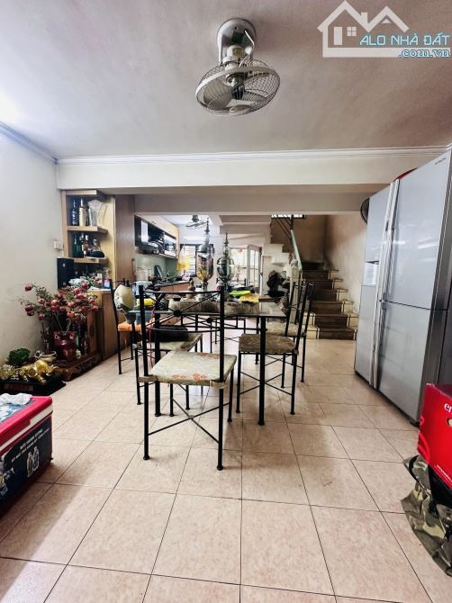 SIÊU HIẾM PHÂN LÔ HOÀNG QUỐC VIỆT CẦU GIẤY 65m2 x 5T,Mt 4.5m GIÁ21.6 TỶ Ô TÔ VÀO NHÀ THÔNG - 2