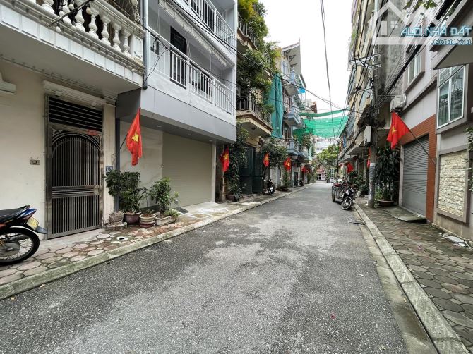 Bán nhà sài đồng, 3 tầng, 75m2 đường oto tránh vỉa hè - 2