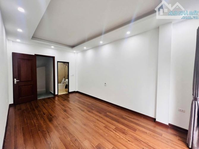 Nhà 5 tầng Láng Hạ, trung tâm Ba Đình - 2