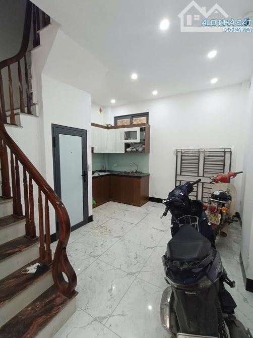 VÂN CANH : NHÀ 5T-32/37M - VỊ TRÍ ĐẸP , 7 CHỖ ĐỖ CỬA - TIỆN ÍCH GẦN - 2