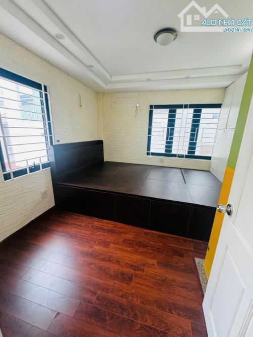 NHÀ ĐẸP - LÔ GÓC - GẦN PHỐ - NGÕ THÔNG - 3 NGỦ- Đào Tấn 25m, 6 tầng, MT 3,5m, nhỉnh 7 tỷ - 2