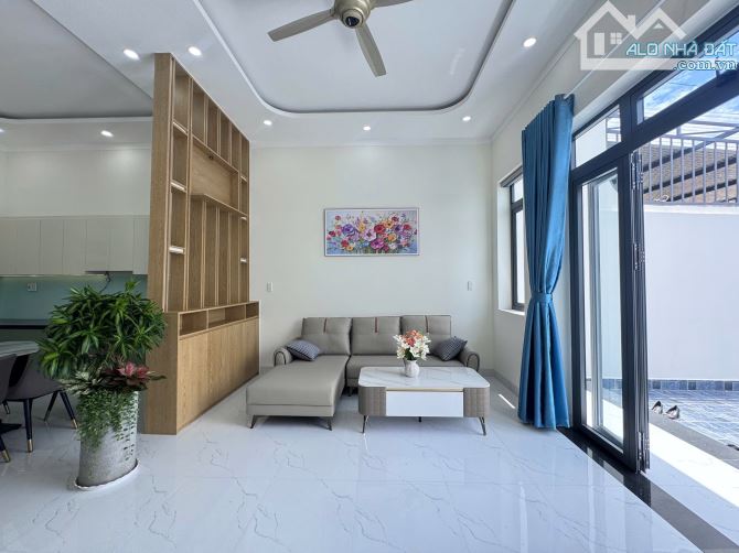 🌿🌿 Nhà góc 2 hẻm  mới xinh lung linh cách ngã 6 chỉ 7km full nội thất giá chỉ 1,75 tỷ