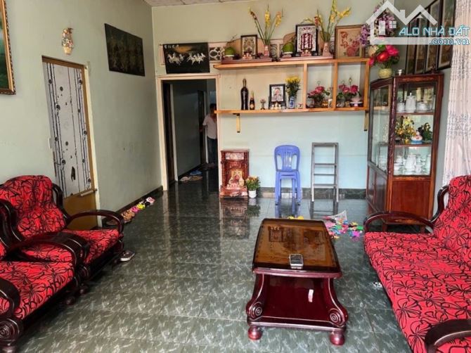 Gấp bán nhà Thủ Đức, giá 16.8 tỷ, ngang 17m, gần Mt Lê Thị Hoa, dt 600m2. - 2