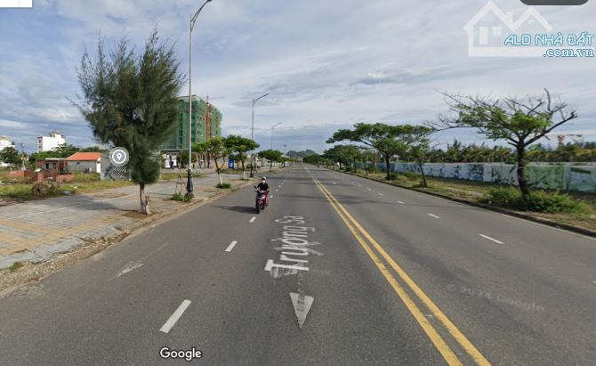 Bán lô đất MT biển đường TRƯỜNG SA , sát bãi tắm Tân Trà DT 100m2 giá 9ty8 - 2