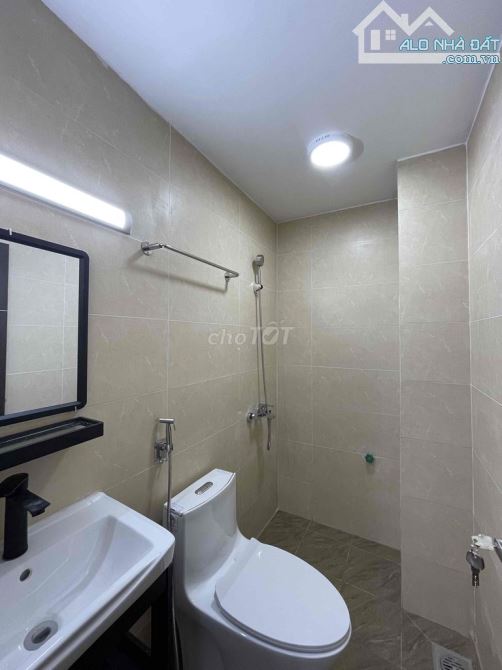 Cho thuê nhà ngõ 31 phố Trần Quốc Hoàn, Diện tích 35m2 x 4 tầng mỗi tầng 1 phòng 1 phụ - 2
