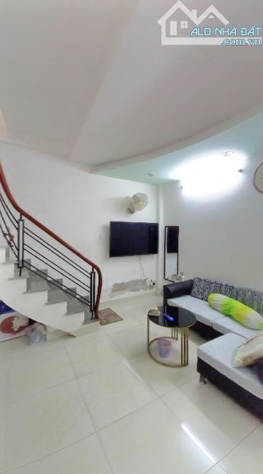 CHỈ 2.5 TỶ NHÀ 2 TẦNG LOTTE MART QUẬN 7, (5.1x7), 2PN, 2WC - 2