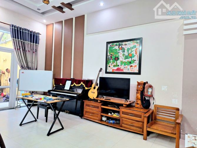 💥 Bán Nhà 2 tầng Mặt tiền đường 7m5 Lý Triện, Thanh Khê - DT 105m2 - Chỉ hơn 8 tỷ - 2