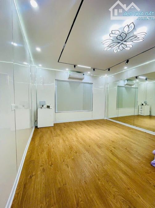 Cách 1 nhà ra mặt phố Vũ Trọng Phụng 5tầng 32m2 MT 4.1m đủ nội thất ở, cho thuê kinh doanh - 2
