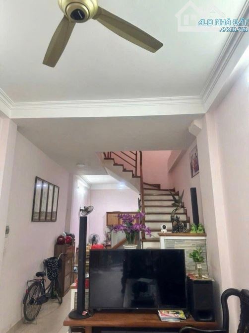 Phố lụa Vạn Phúc 39m 3 tầng Mt 3m 6.8tỷ Vị trí đẹp, mặt ngõ xe ba gác vài bước ra phố Lụa. - 2