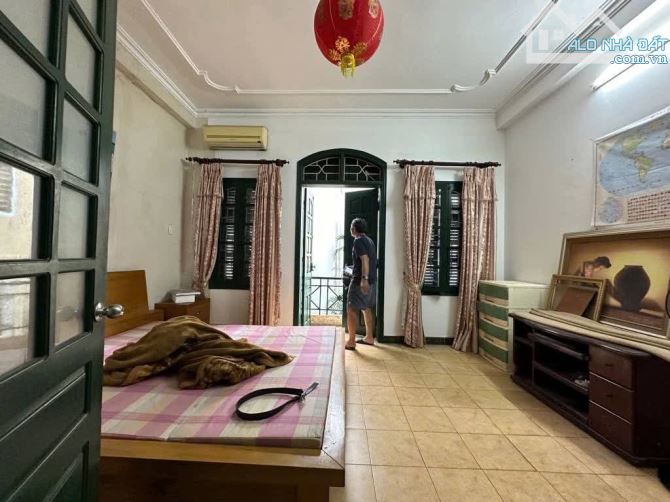 CHUYỂN NHƯỢNG NHANH NHÀ PHỐ NGUYỄN VĂN CỪ GIA THỤY. - 2