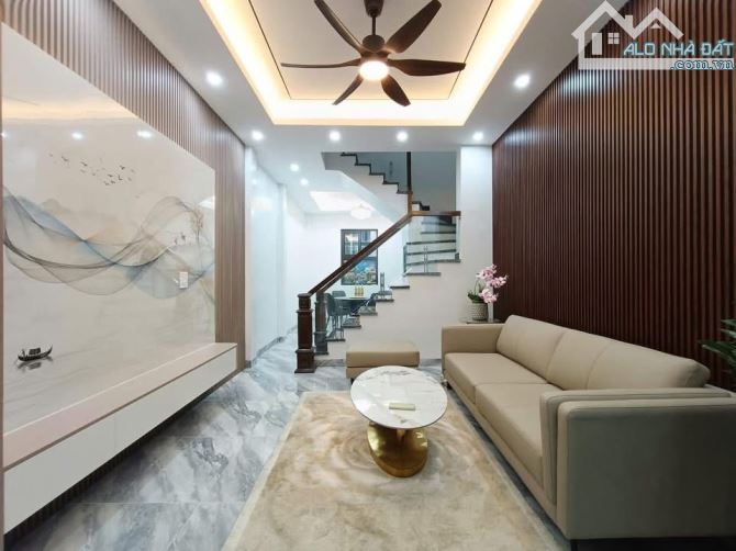 BÁN NHÀ VÕ THỊ SÁU- 33mx3TẦNG- NGÕ BA GÁC THÔNG, MẶT TIẾN LỚN- TC 6.TỶ CTL - 2