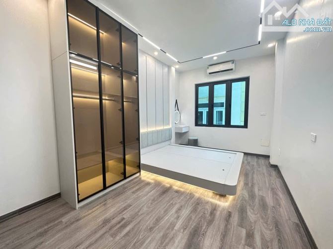 HOÀNG HOA THÁM – 25/28M² – 4 TẦNG – MT 3.4M – 6.48 TỶ - 2