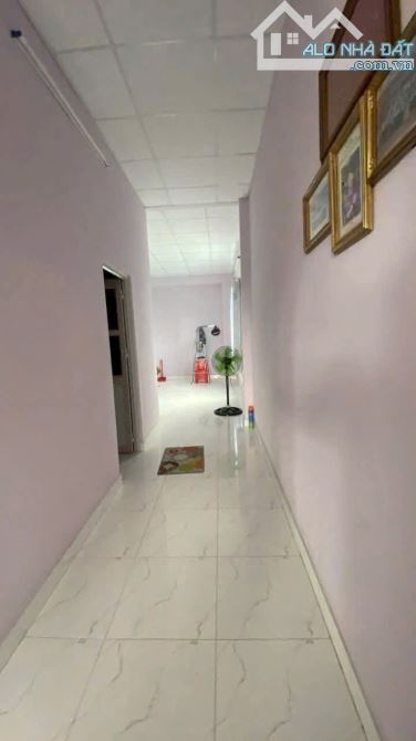 Chủ ngộp cần ra gấp căn nhà 100m2 5*20 có hoàn công đường xe hơi tại Cần Giuộc - 2