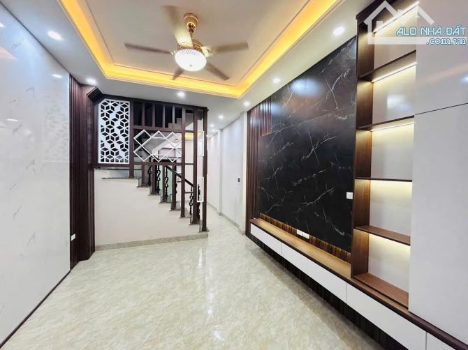 HÓT HÍT KHƯƠNG ĐÌNH - NGÕ NÔNG GẦN PHỐ - NỘI THẤT SANG XỊN - SỔ ĐỎ HOA KHÔI - 2
