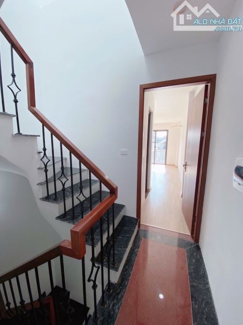 Nhà đẹp Quang Tiến 35m² x 5 tầng, mới tinh, nội thất cao cấp, ô tô gần - giá chỉ 6,5 tỷ - 2