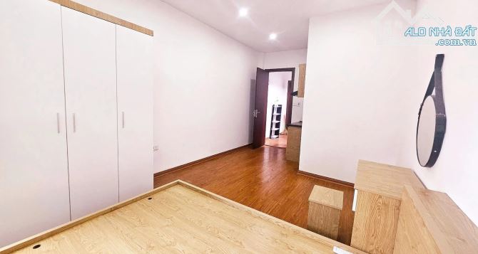 Toà nhà Quan Hoa, 35m, 9phòng khép kín, Dòng tiền 500triệu/năm, Nhà mới full nội thất đẹp - 2