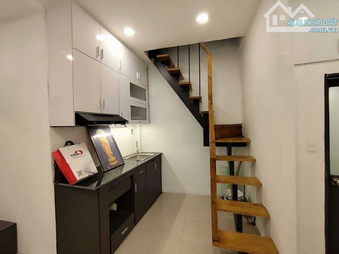 [Q8] Phạm Thế Hiển - bước 1 chân quá Q1 - 15m2 (3x5) chỉ nhỉnh 1 tỷ - 2
