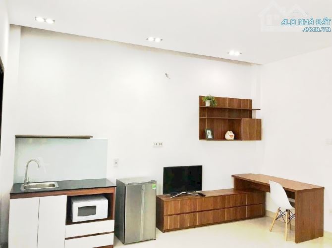 NÓNG -CHƯA ĐẾN 100TR/M2-BÁN ĐẤT TẶNG NHÀ 4 TẦNG-NGANG 4,9M -DÒNG TIỀN G40TR/THÁNG. - 2