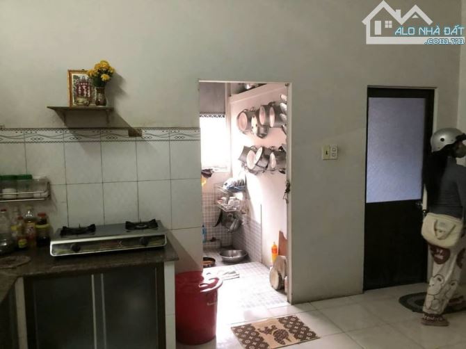 Cần tiền bán gấp căn nhà Đ.Lê Thị Hà, hóc môn 106m2 SHR 2PN. Giá 845 Triệu - 2